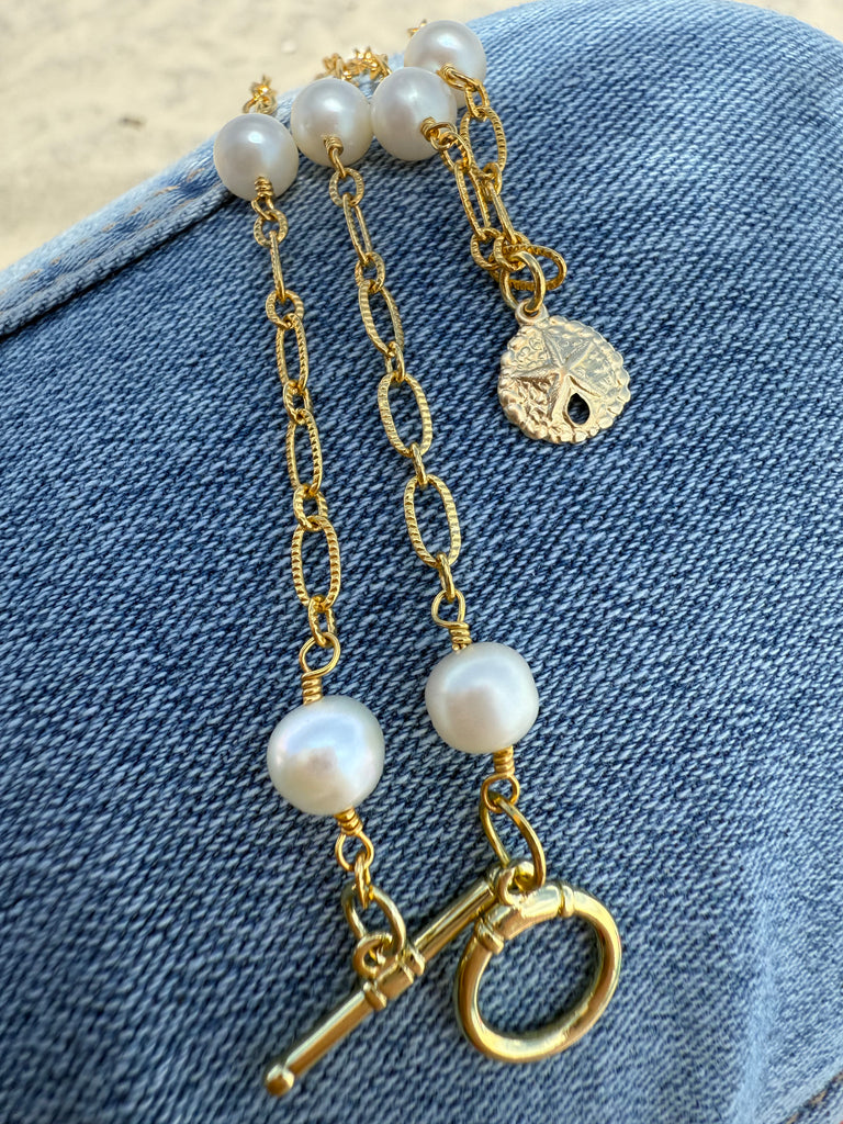 Sanddollar Pearl Station Necklace