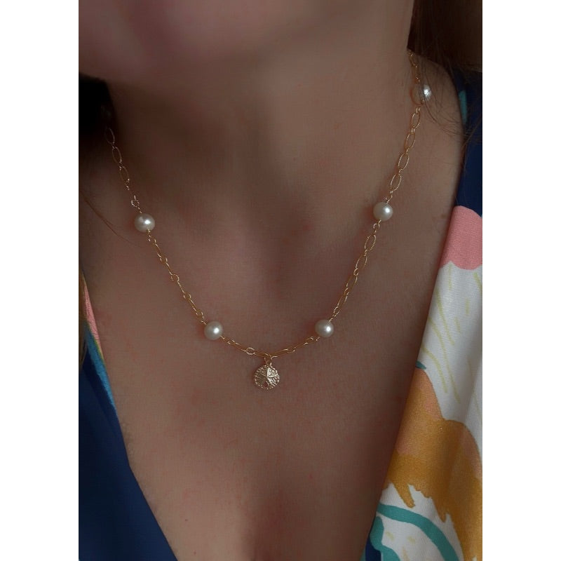 Sanddollar Pearl Station Necklace