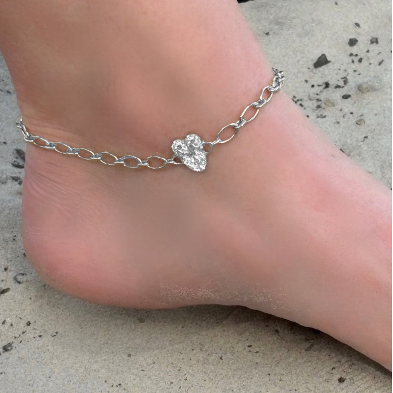 Flip flop heart anklet